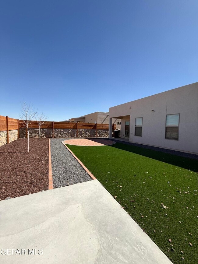 Building Photo - 13389 Carterton Ave