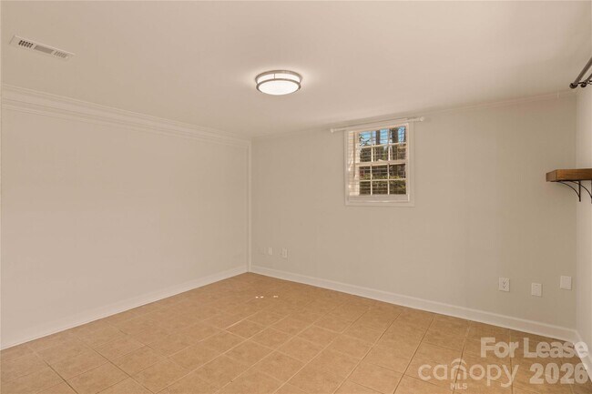 Building Photo - 118 Revere Dr