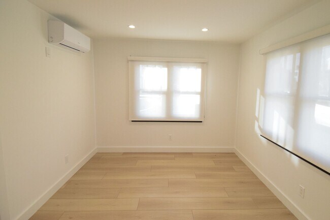 Building Photo - 317 Ocean Park Blvd