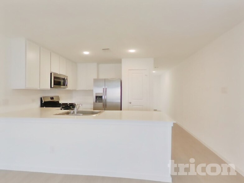 Building Photo - 3009 fantasy Terrace Dr