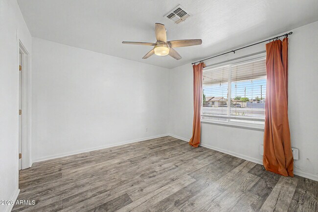 Building Photo - 1711 W Montecito Ave