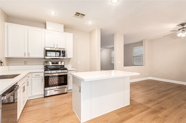 Building Photo - 11209 Salentino Ave