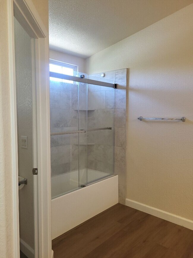 Building Photo - 2222 San Remo Dr