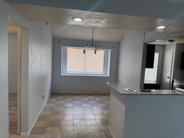 Building Photo - 11922 Sulphur Springs Dr