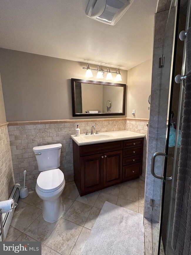 Building Photo - 5 Cedar Woods Dr