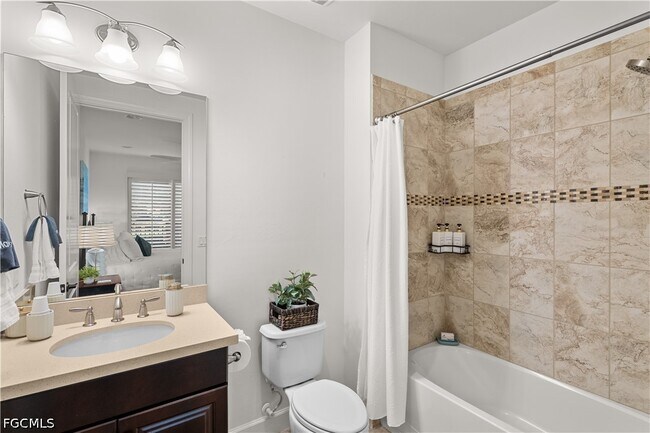 Building Photo - 8760 Bellano Ct