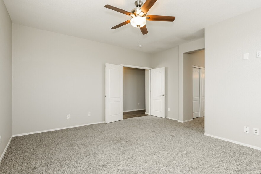 Building Photo - 10375 W Monte Vista Rd