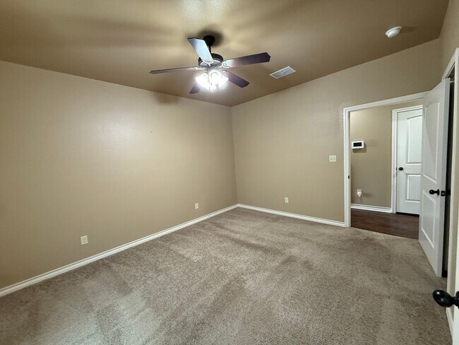 Building Photo - 4413 106th St