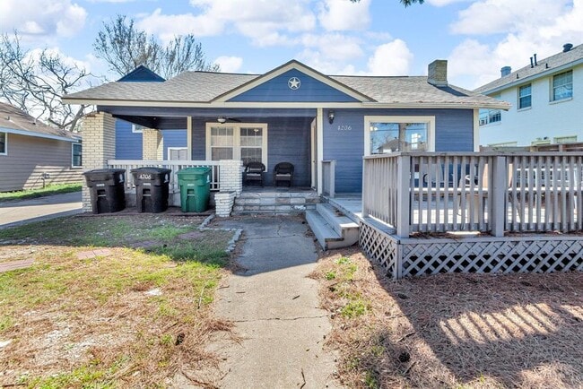 Building Photo - 4206 Walker St
