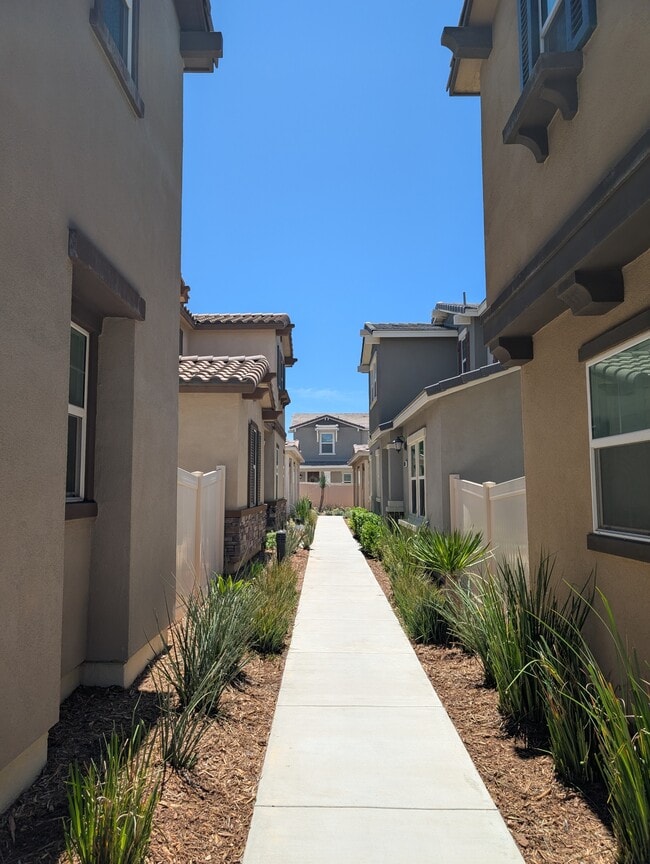 Building Photo - 17106 Zion Dr