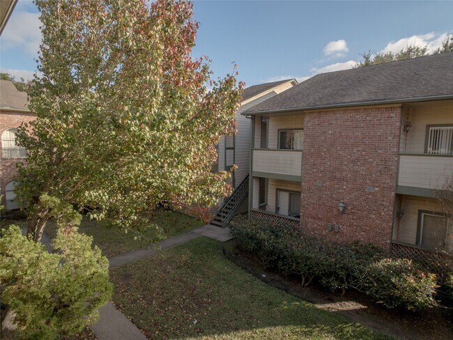 Building Photo - 6500 Harbor Town Dr