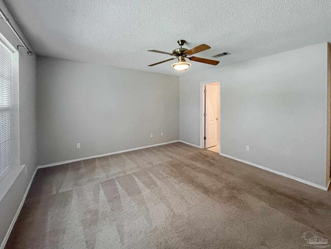 Building Photo - 902 Catskill Ln