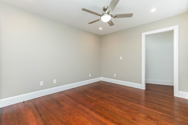 Building Photo - 120 W Seventh St