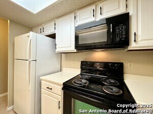Building Photo - 4839 Brandeis St