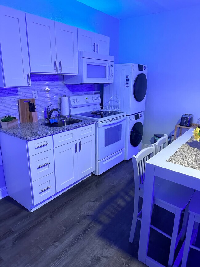 Building Photo - 3317 W St Conrad St