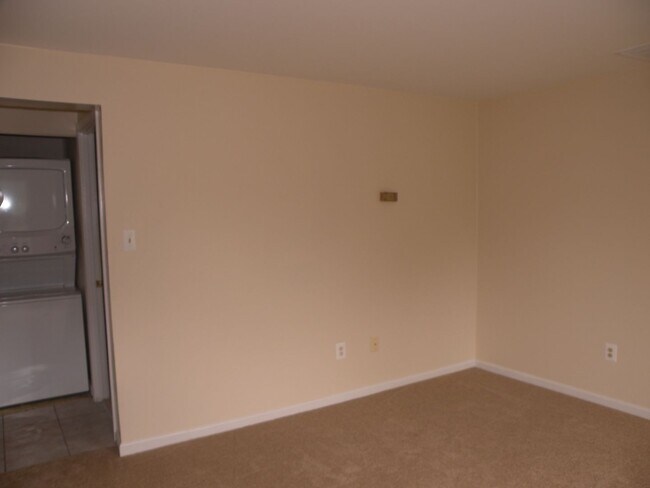 Building Photo - 7 Mosby Ct