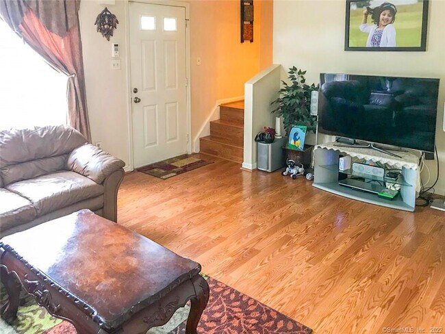 Building Photo - 431 Glenbrook Rd