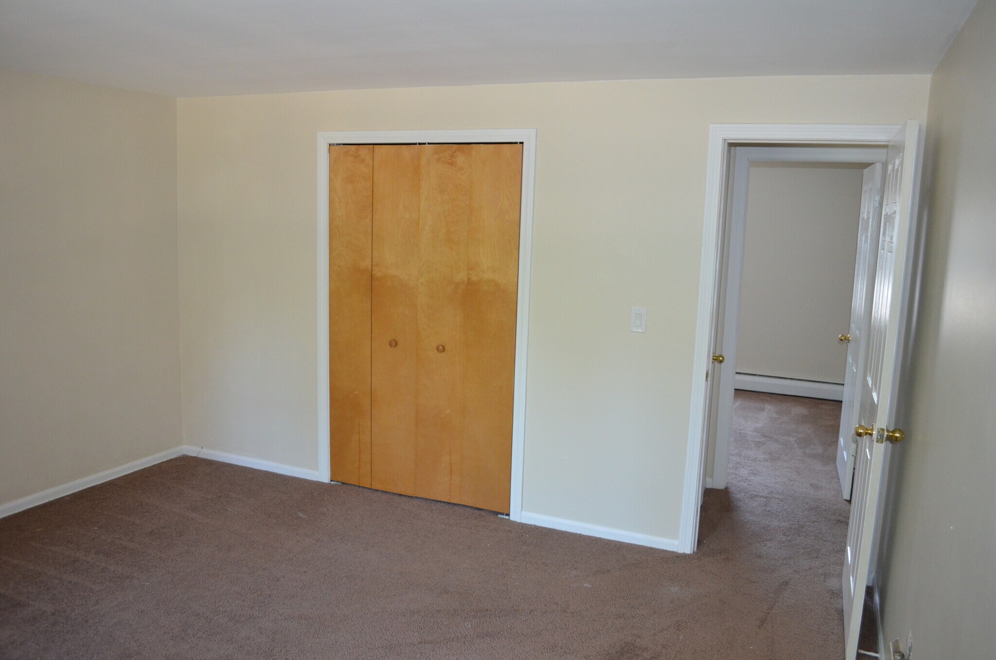 Building Photo - 13 Grandview Dr