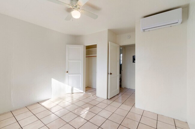 Building Photo - Charming 1-bedroom, 1-bath home in Tucsons most iconic neighborhood!