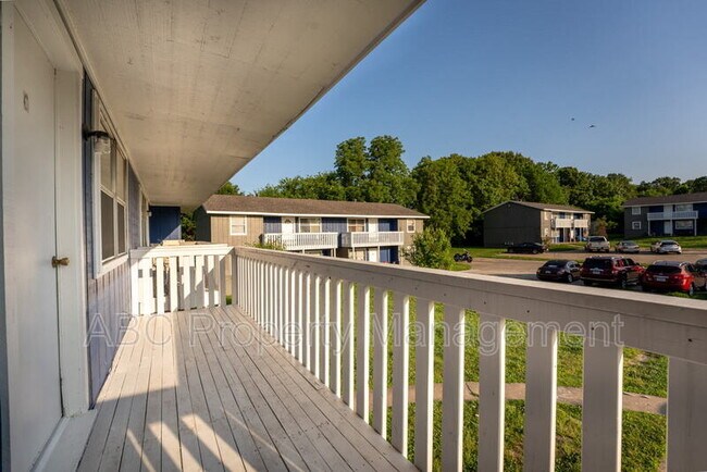 Building Photo - 1603 Juniper Cir