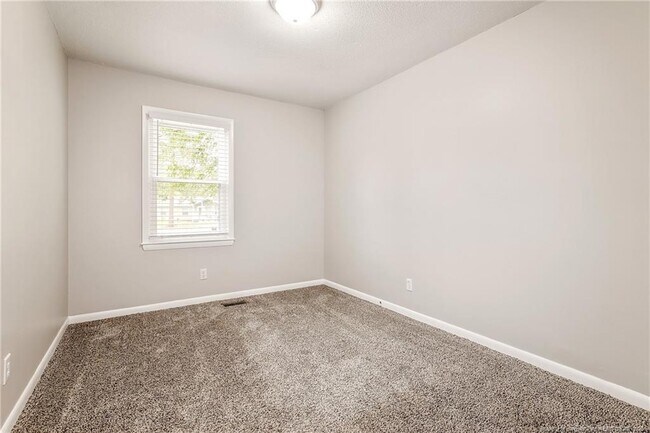Building Photo - 336 Cadmium Ct