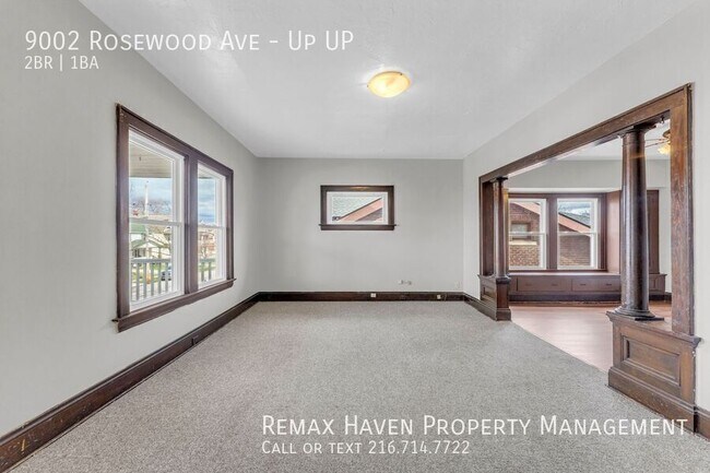 Building Photo - 9002 Rosewood Ave