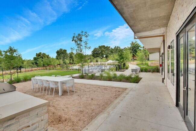 Building Photo - 4802 S Congress Ave