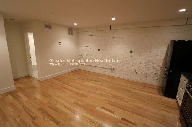 Building Photo - 282 North St