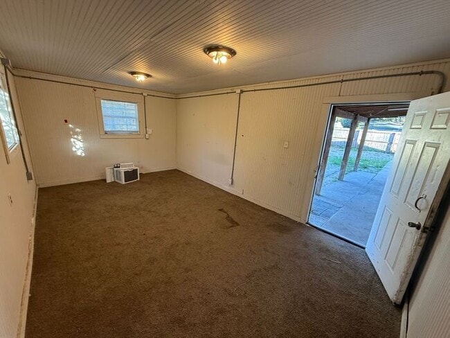 Building Photo - Gulf Breeze - 3 bedroom, 2 bathroom