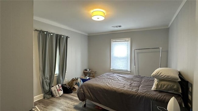 Building Photo - 7040 Alan Thomas Rd