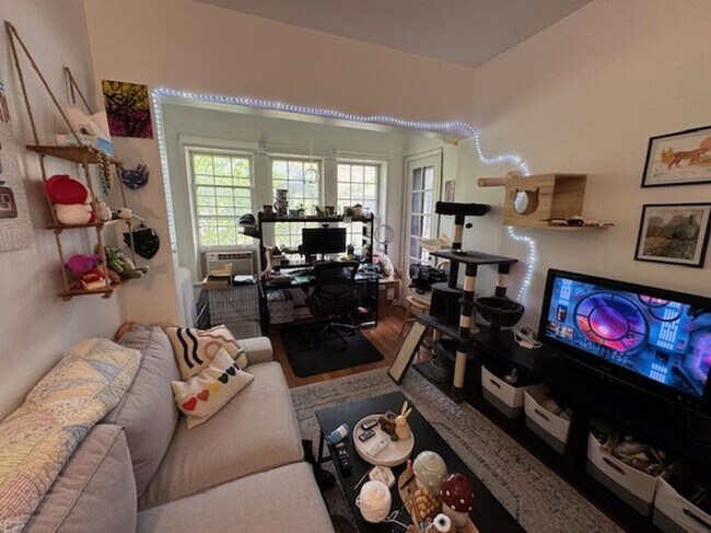 Building Photo - 1 bedroom in Chicago IL 60613