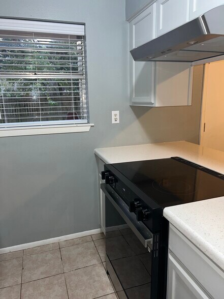 Kitchen - 101 N Orange St