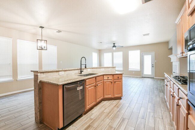 Building Photo - 5410 Linden Grove Ct