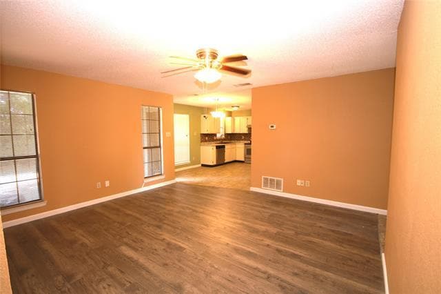 Building Photo - 109 Australia Ct