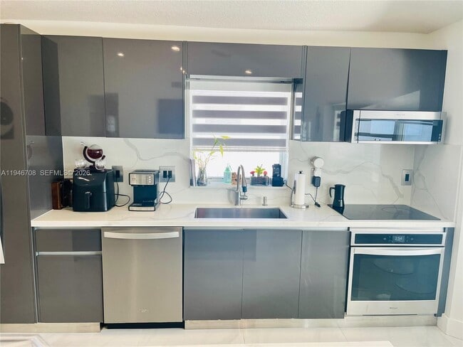 Building Photo - 14742 SW 176th Terr