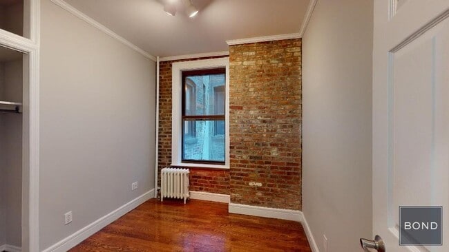 Building Photo - 336 E 18th St