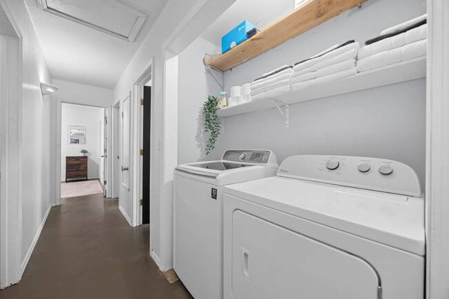 Building Photo - 14811 Foy Dr