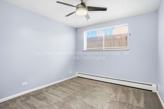 Building Photo - 970 N Downing St