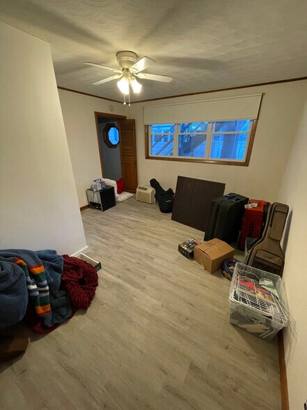 Building Photo - 161 Otis St