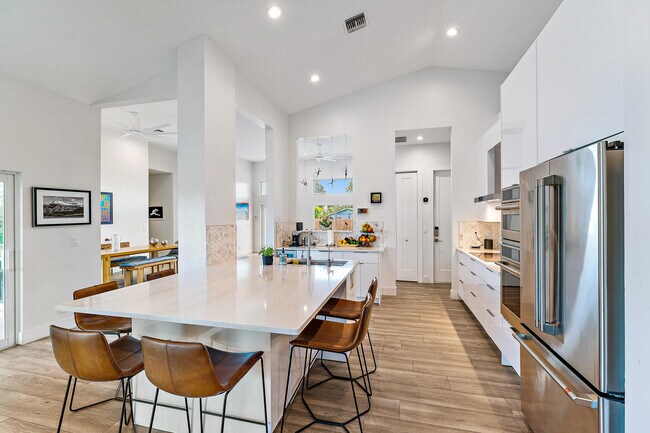 Building Photo - 14151 Little Cypress Cir
