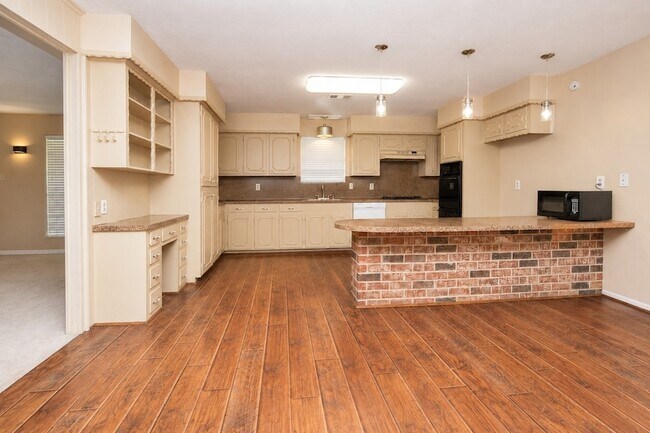 Building Photo - 5723 FM 2100