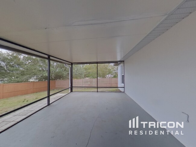 Building Photo - 4081 Lake Bluff Dr