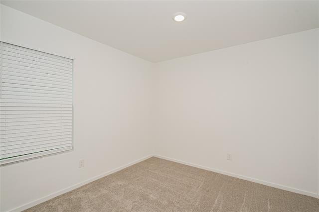 Building Photo - 1129 Tufted Dr