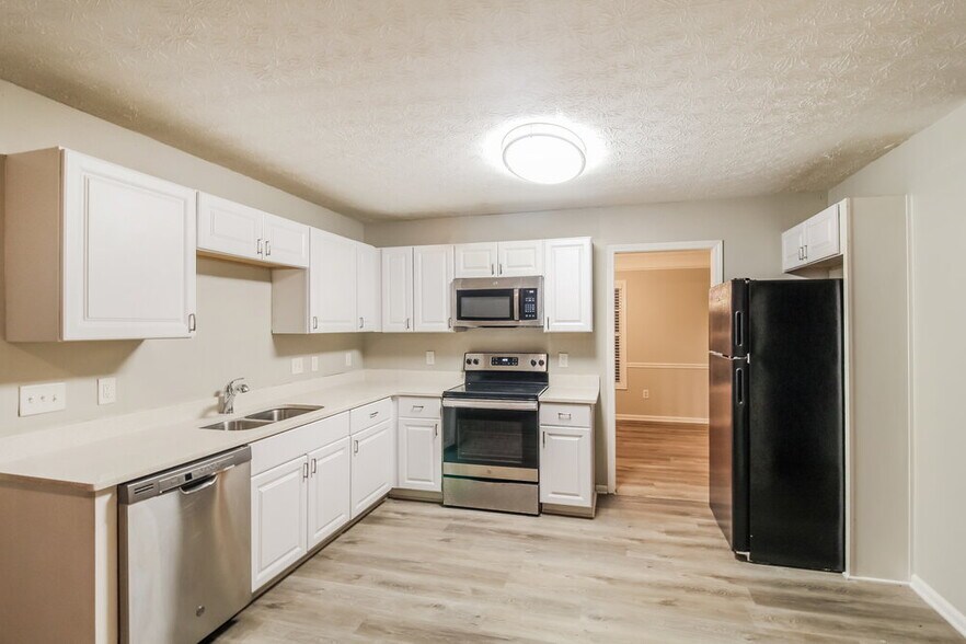 Building Photo - 29 Windcrest Dr