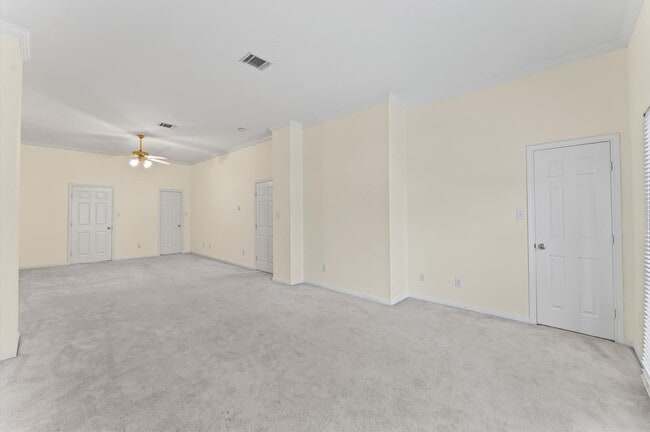 Building Photo - 2905 Crawford St