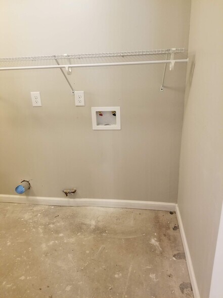 Utility Room - 601 N Pruett St