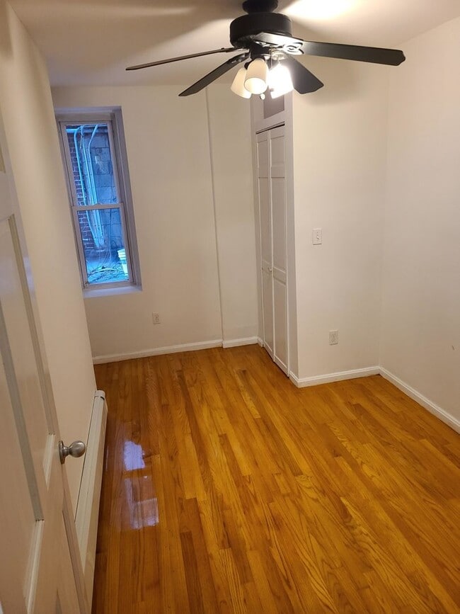 Building Photo - Beautiful 3 bed in the North End!
