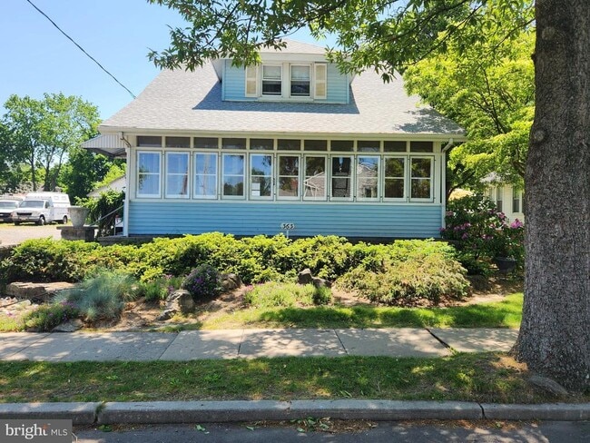 Building Photo - 363 Morrison Ave