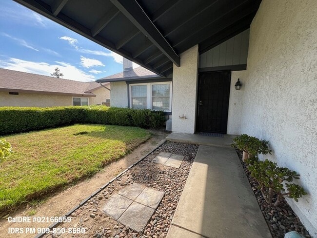 Building Photo - Rancho Cucamonga 3 Bedroom Home