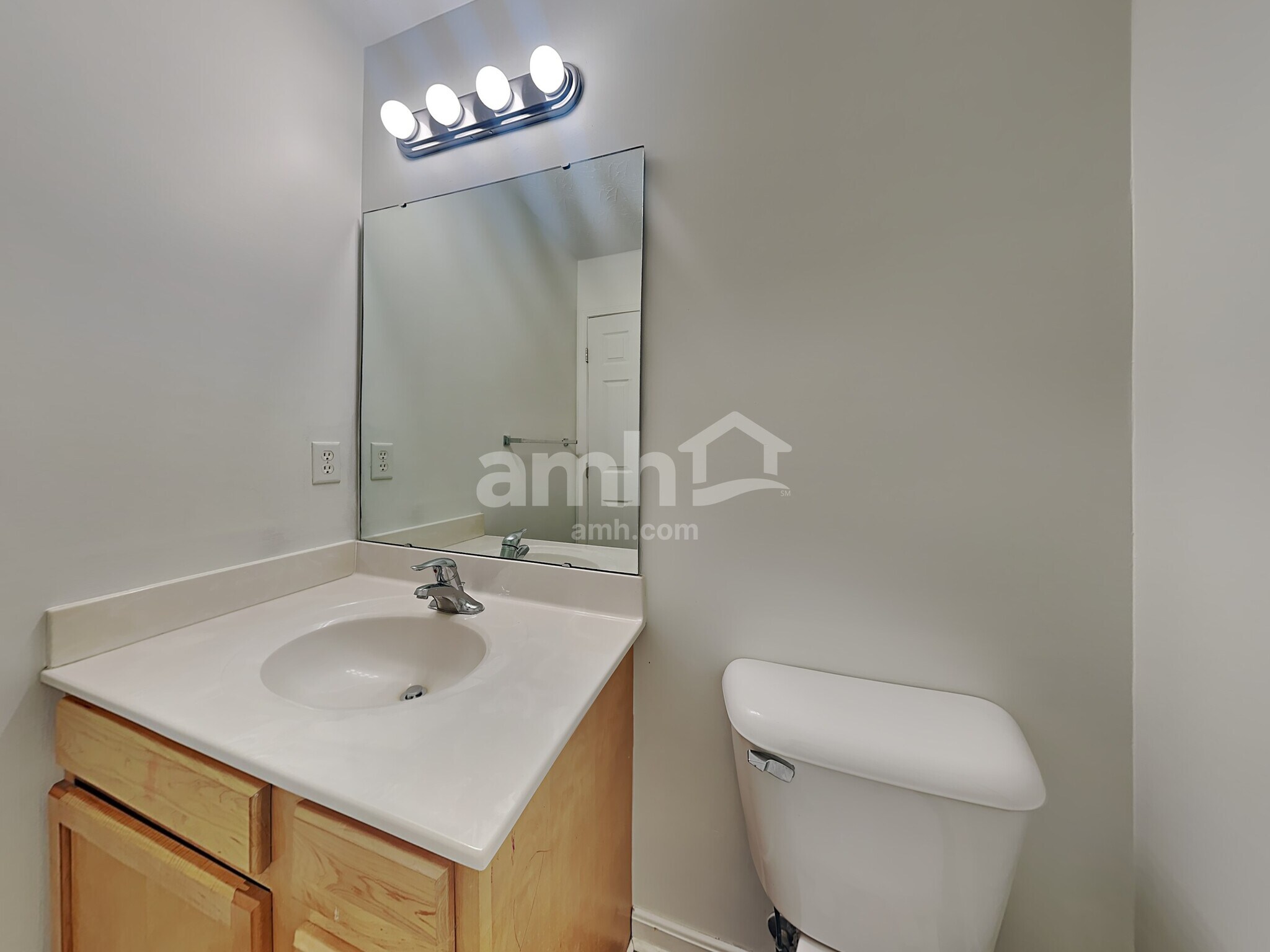 Building Photo - 2055 Whispering Wind Ln